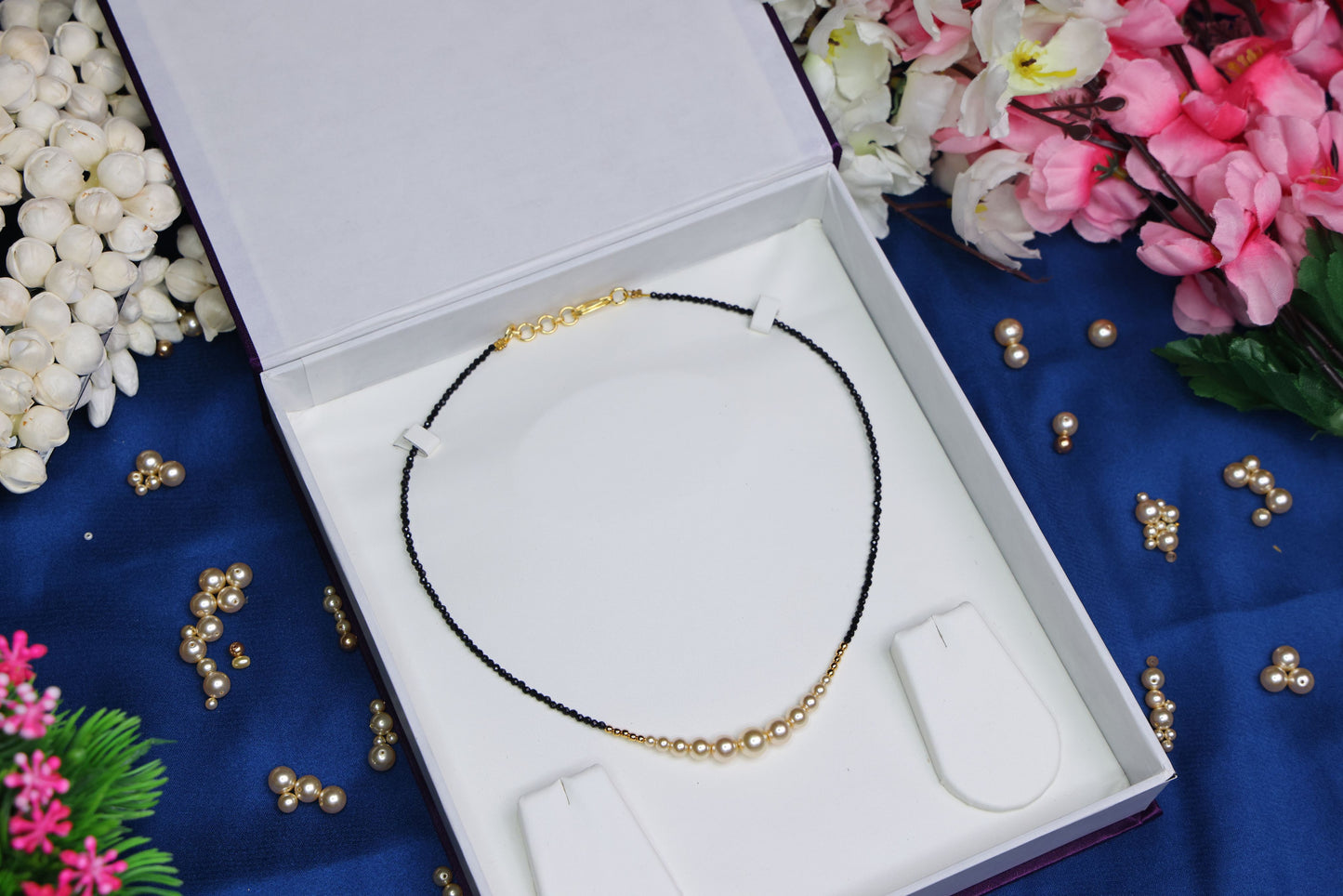 Elegant Swarovski Gradient Black Beads Short Chain 21