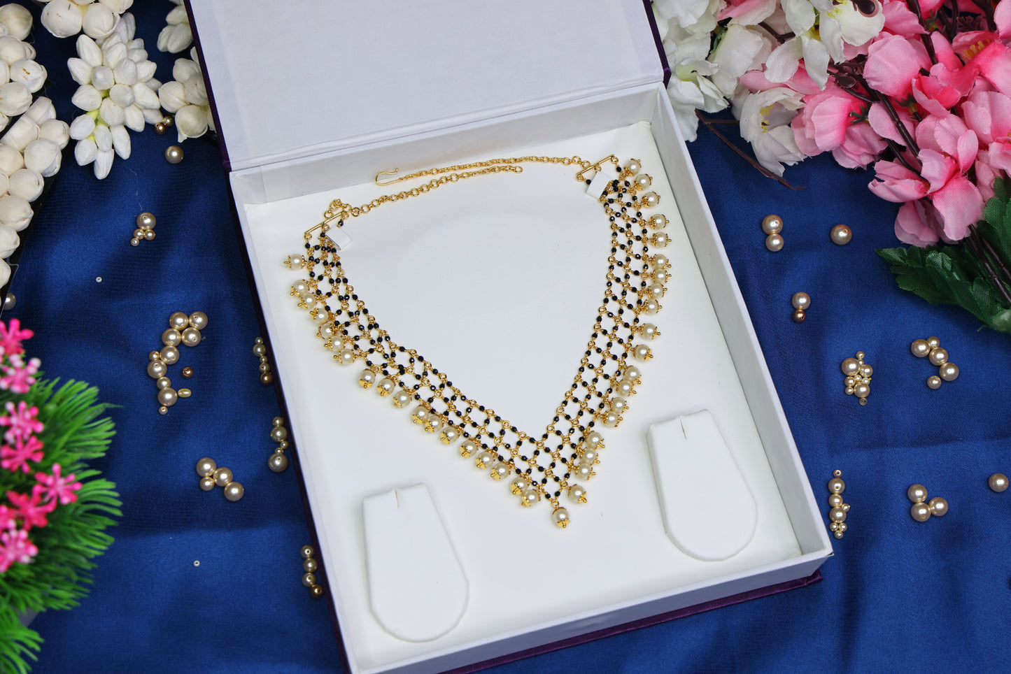 Swaroski pearl black jaali neckchain