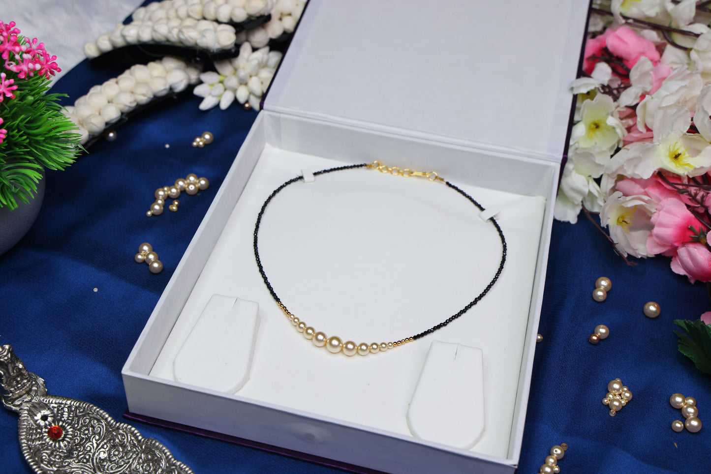 Elegant Swarovski Gradient Black Beads Short Chain 21