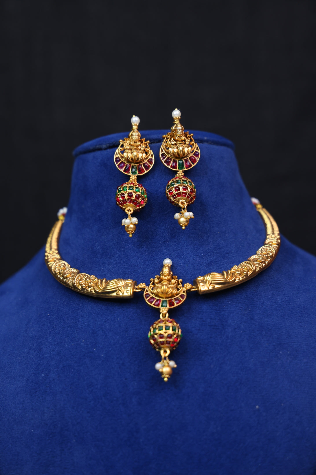 Premium nakshi kemp kante set with earrings